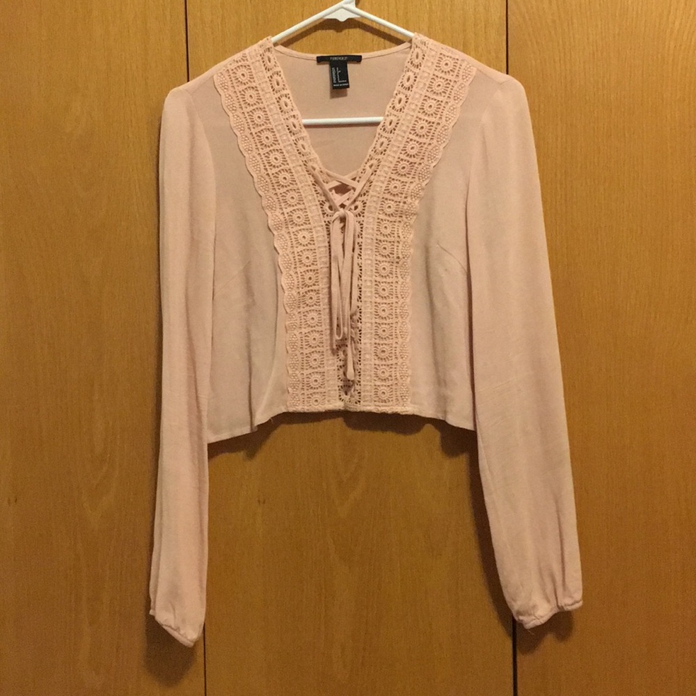 Light pink, long sleeve crop top